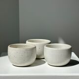 Trio of white ceramic cups D9cm