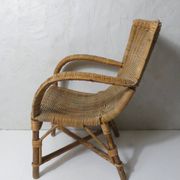 Ancien fauteuil en rotin pour enfant