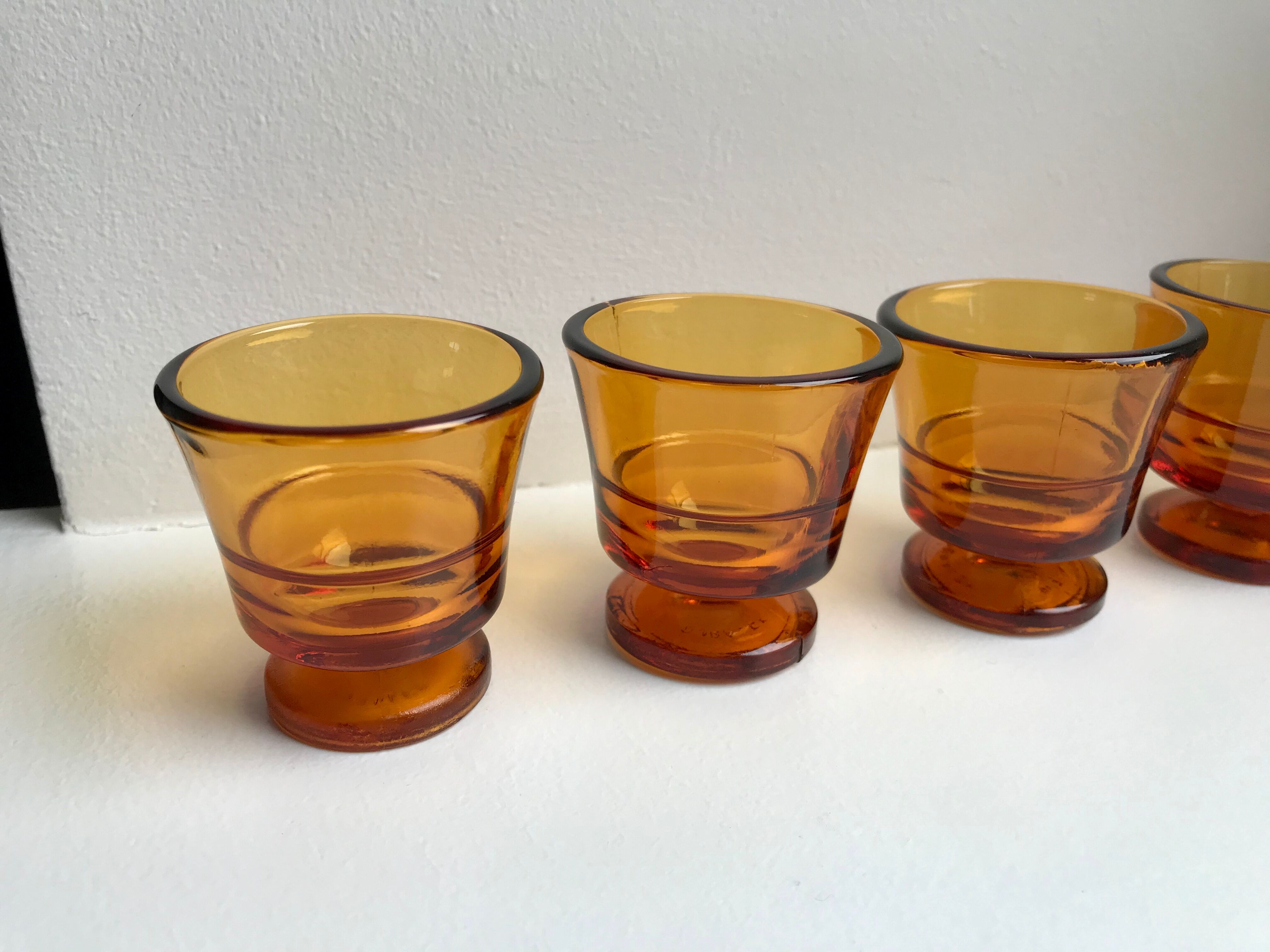 Set of 5 amber liquor glasses in duralex 60s molded glass