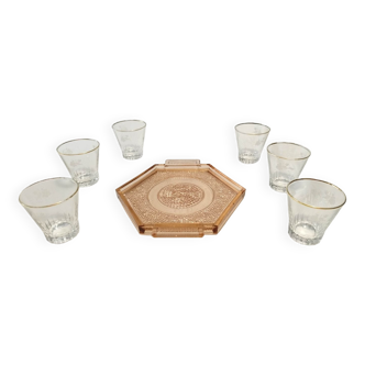 6 Verres ancien liqueur et 1 plat support offert