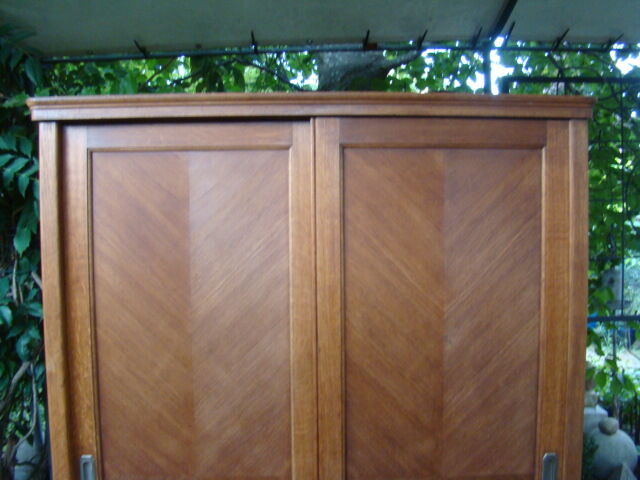 Sliding cabinet veneered vintage oak 50/60