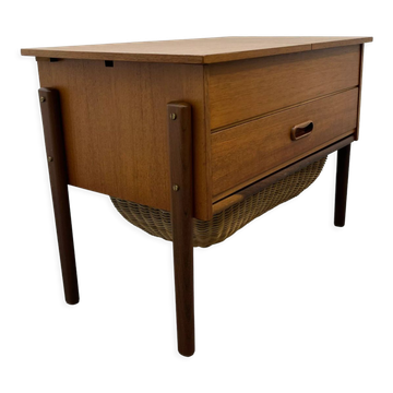 Armoire à coudre du milieu du siècle 1960 s