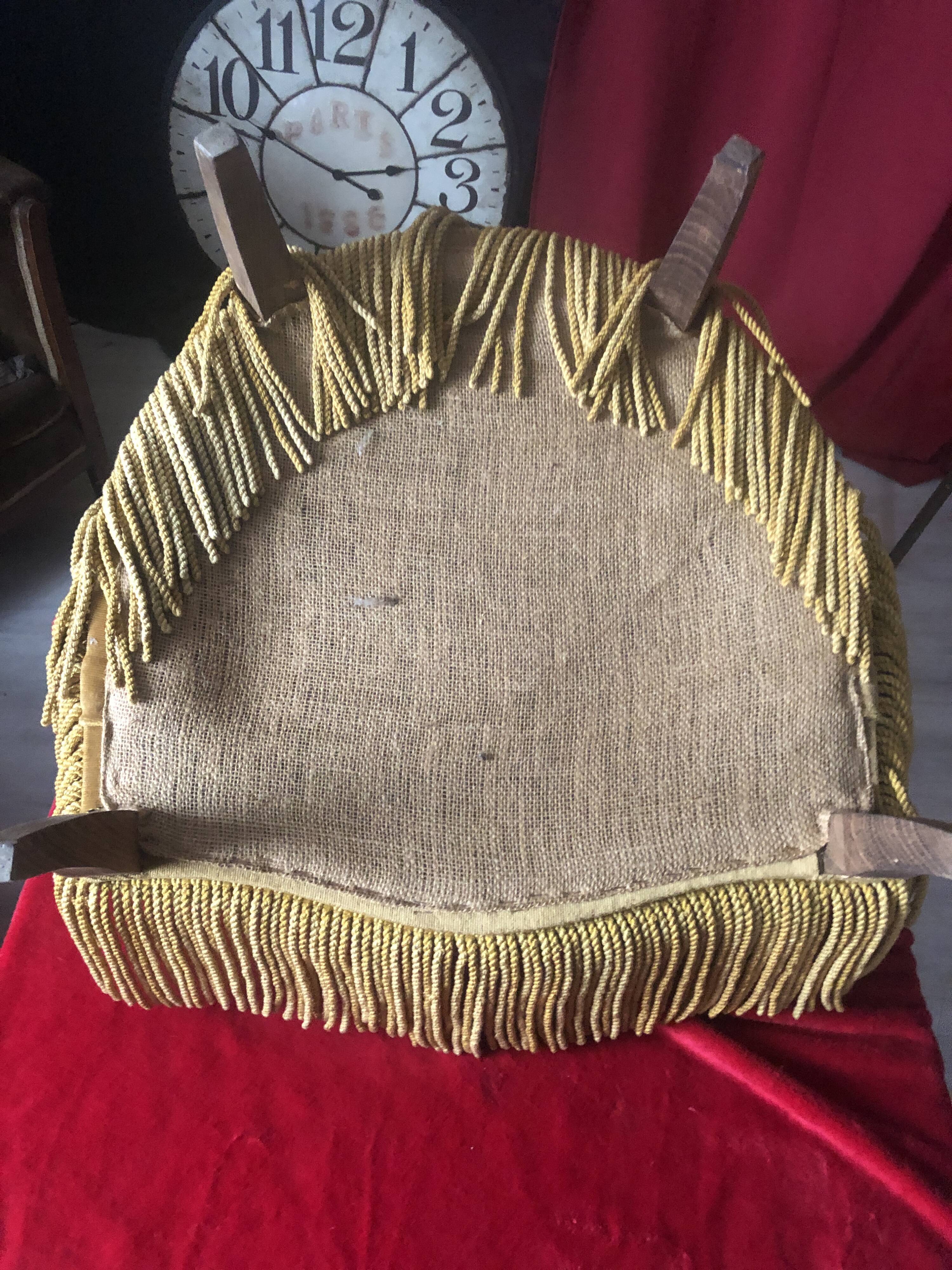 Velvet toad armchair