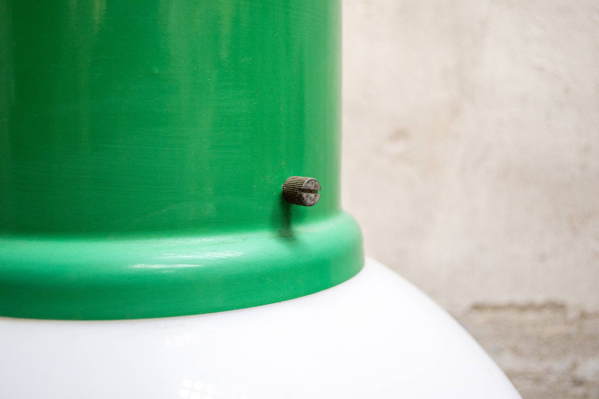 Lampadario industriale in metallo e plexiglass, anni '70