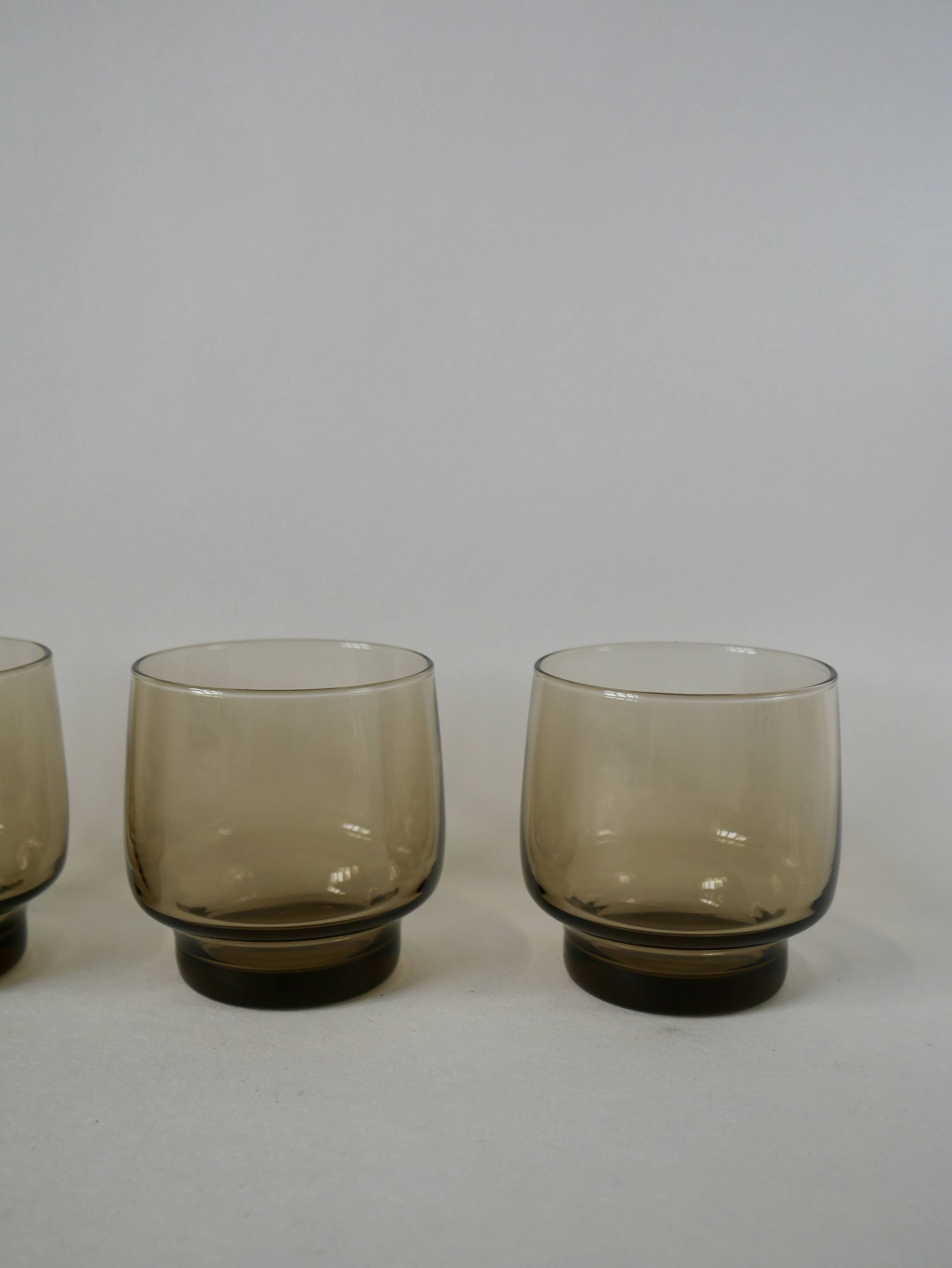 Set of 4 designer water glasses in 70s smoked glass
