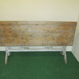 Winemaker in pine table