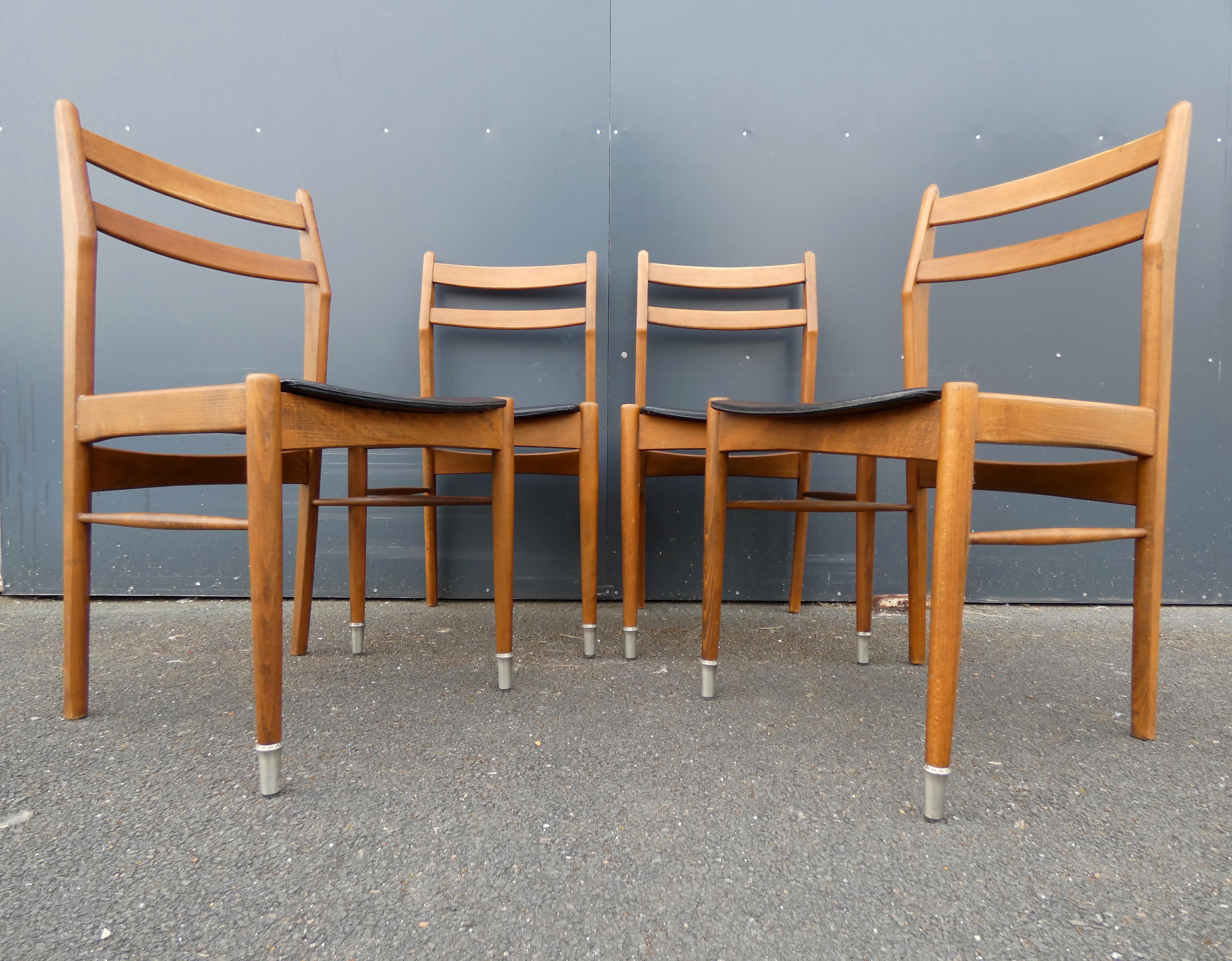 Set of 4 scandinavian chairs