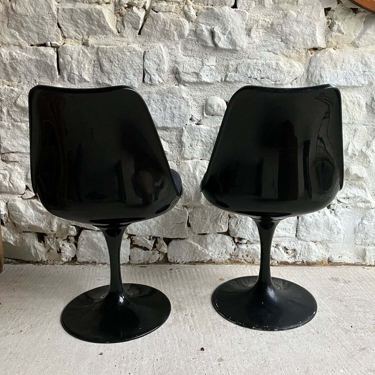 Pair of black Tulip chairs