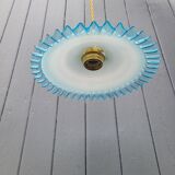 Serrated opaline suspension