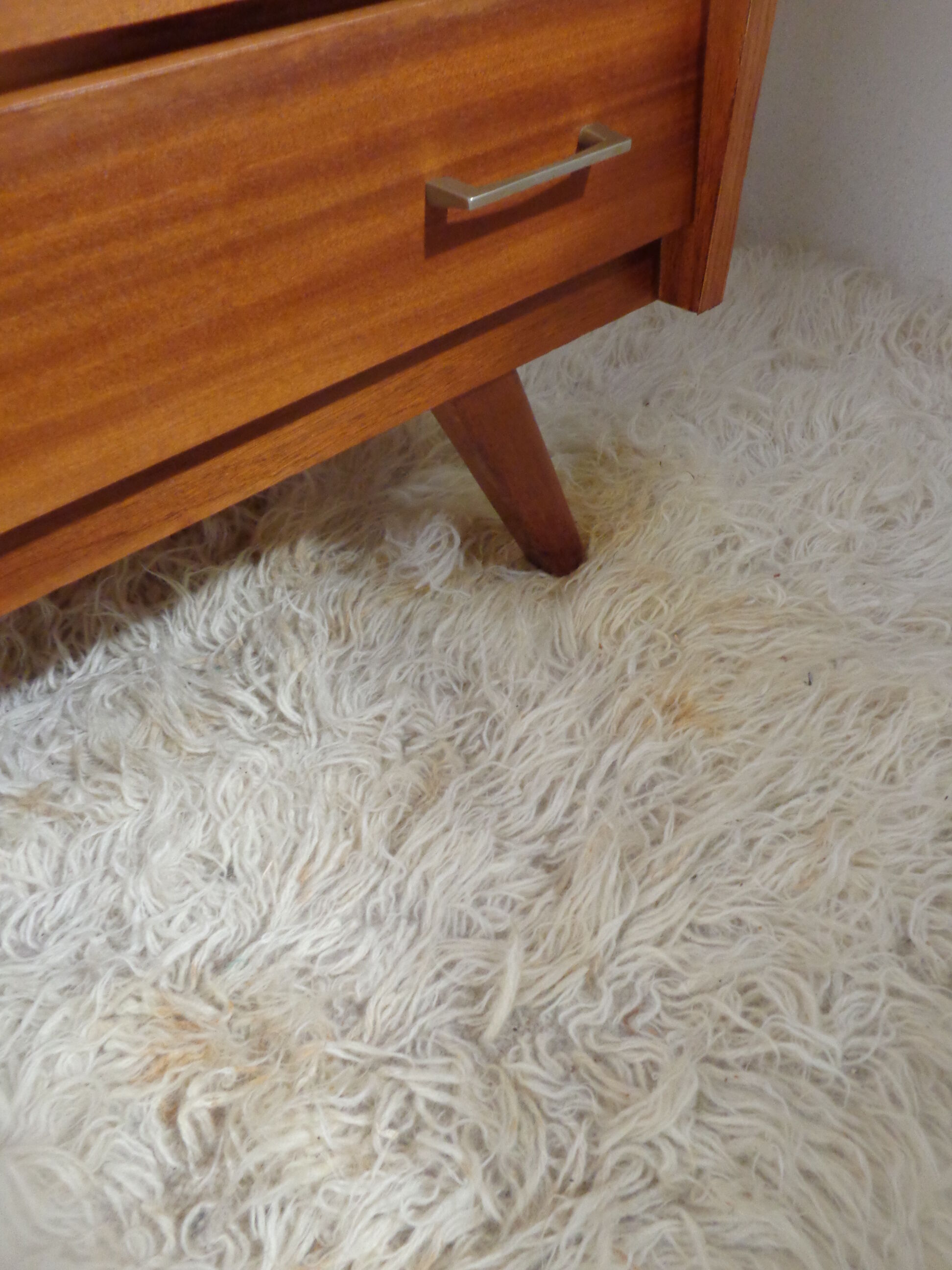 Scandinavian vintage dresser from the 60s teak feet compass