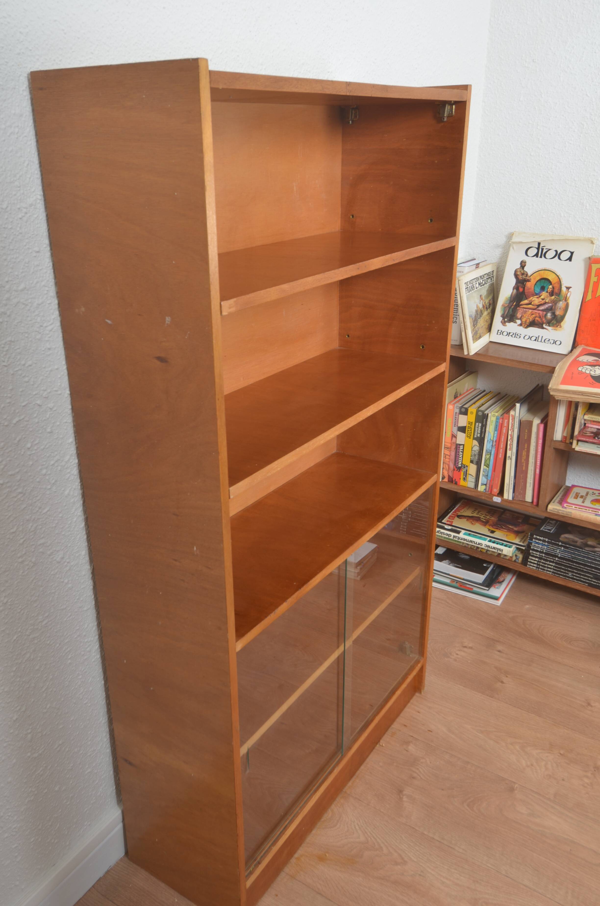 Vintage display cabinet in wood veneer, 1950s-1960s.