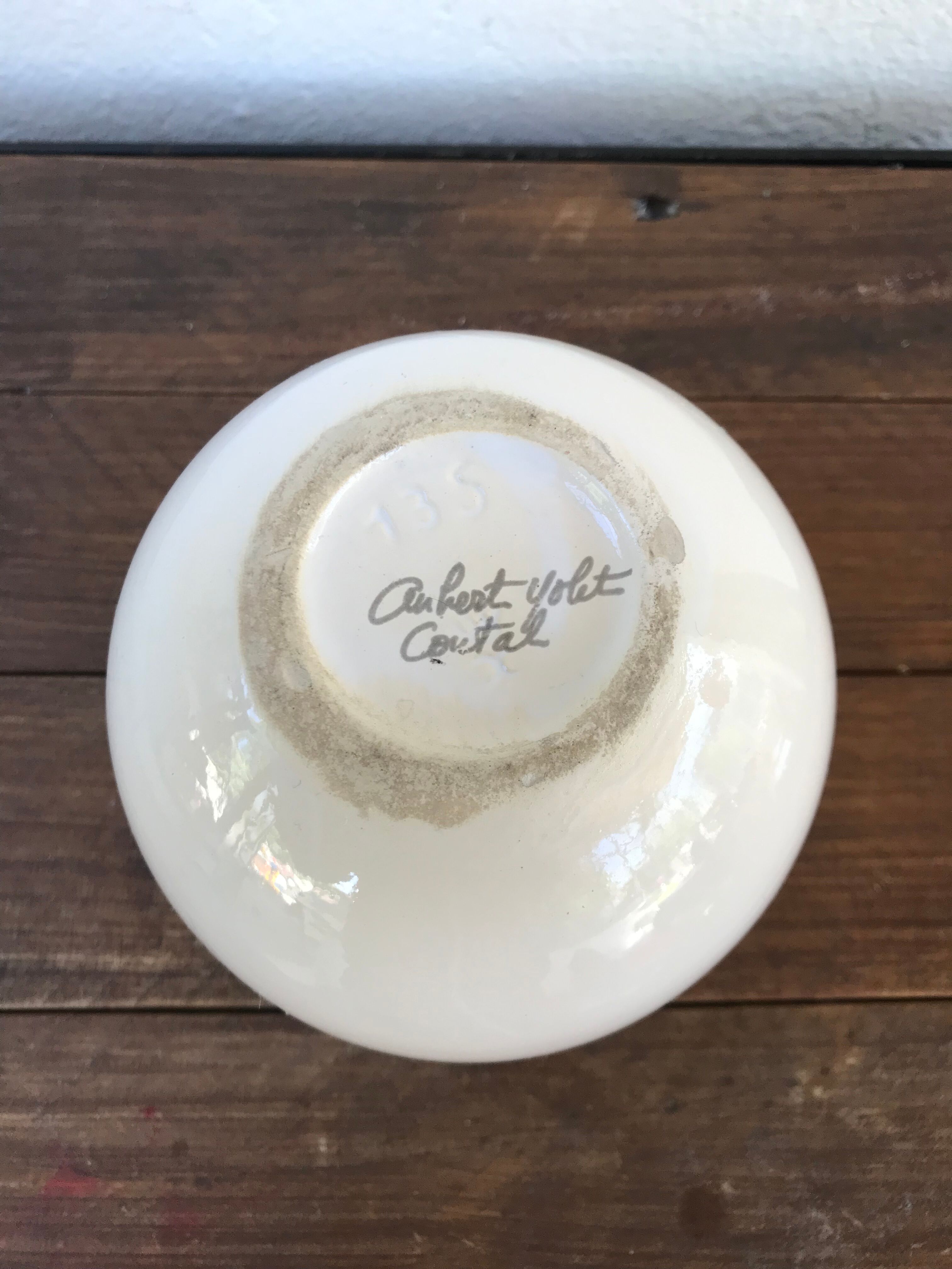 Ancient ball vase with 13 holes in ceramic with painted decoration