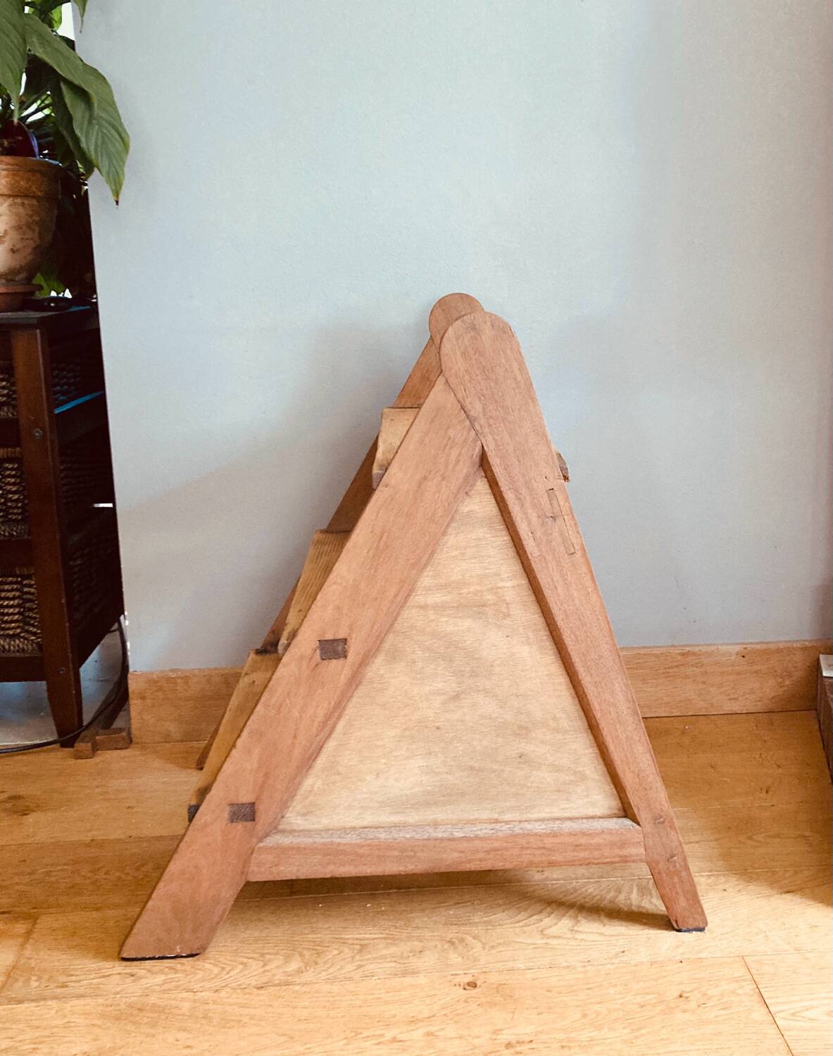 Closed staircase from the mid-20th century, mortise joints