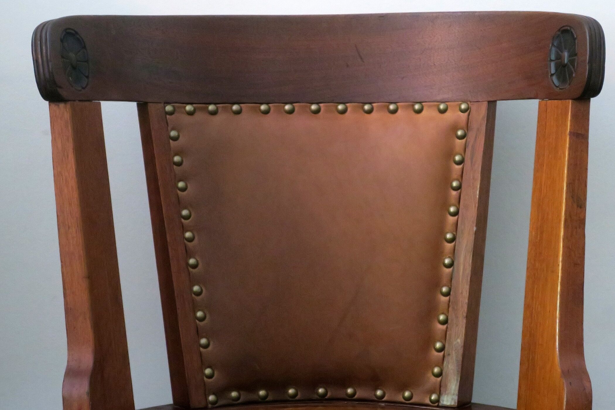 Chaise de bureau rotative nautique antique en teck, fer et cuir