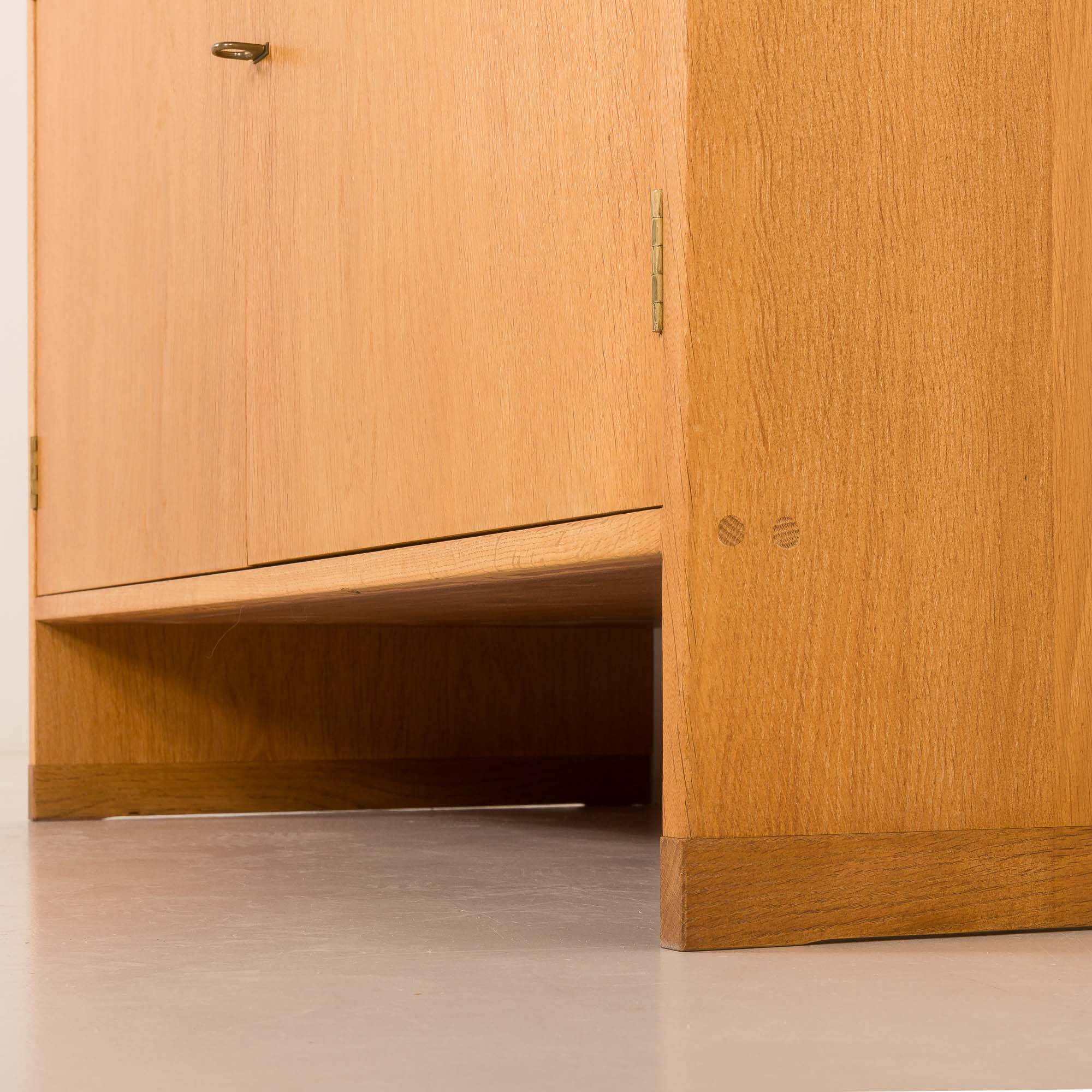 Hans Wegner mid-century oak bookcase, RY Mobler, 1960s