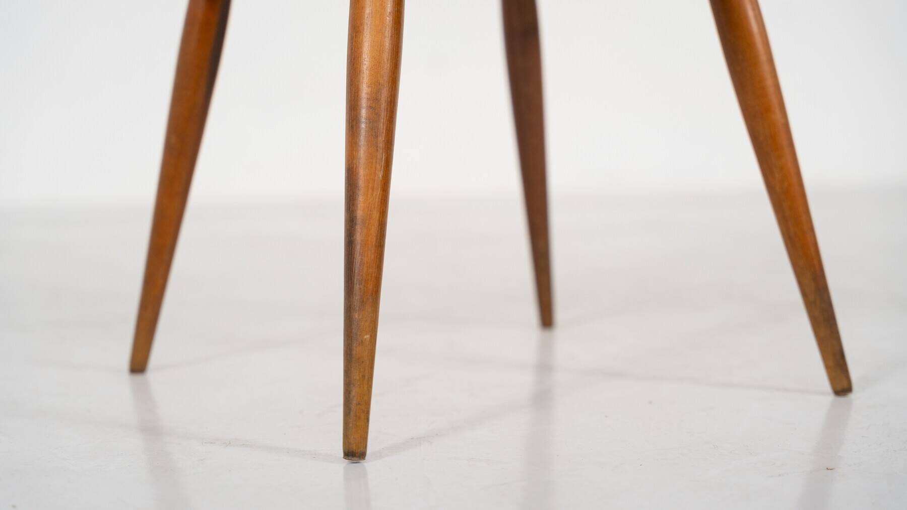 Paire de chaises cocktail scandinaves du milieu du siècle - années 1950