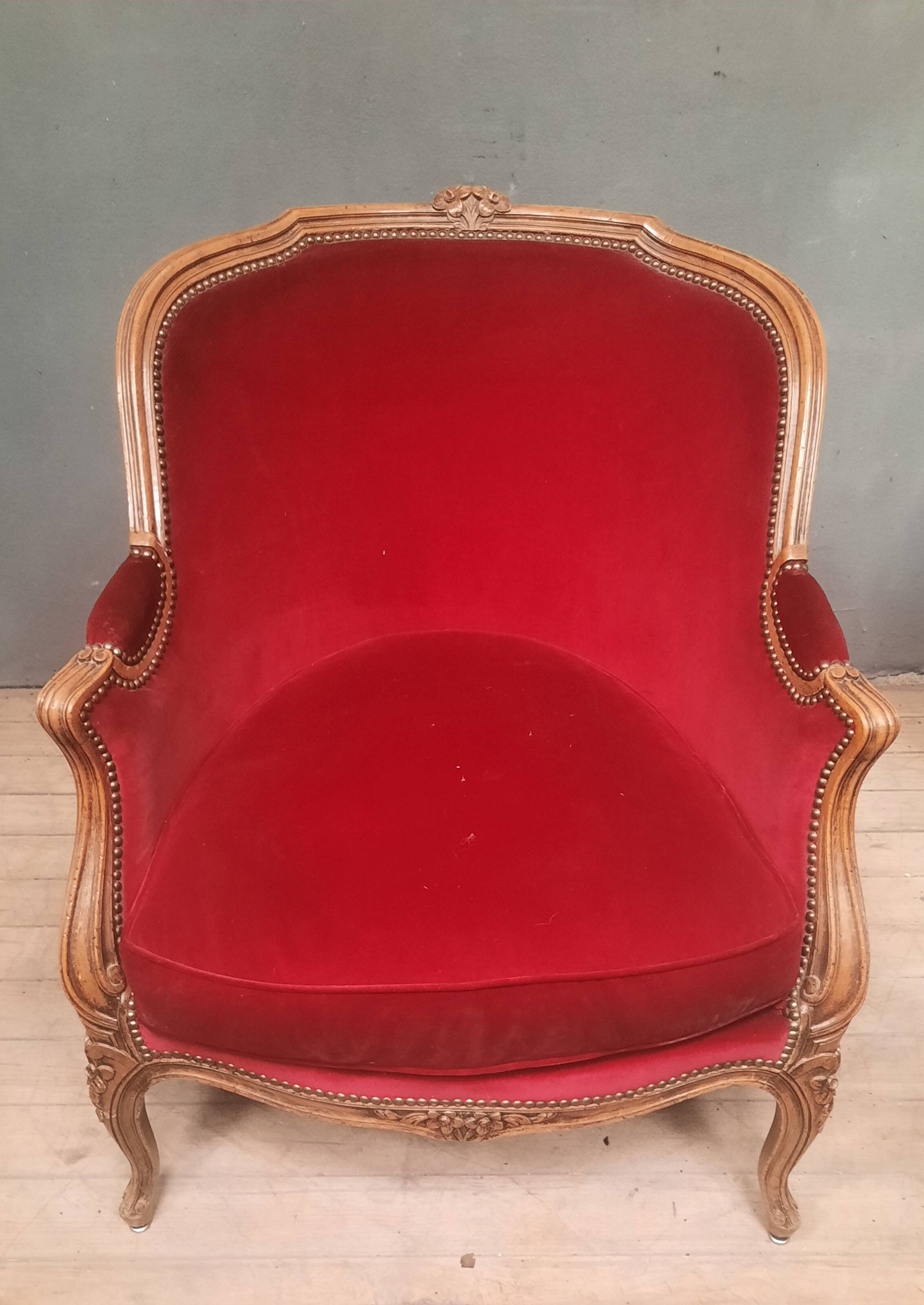 Large Louis XV style bergere chair in red velvet