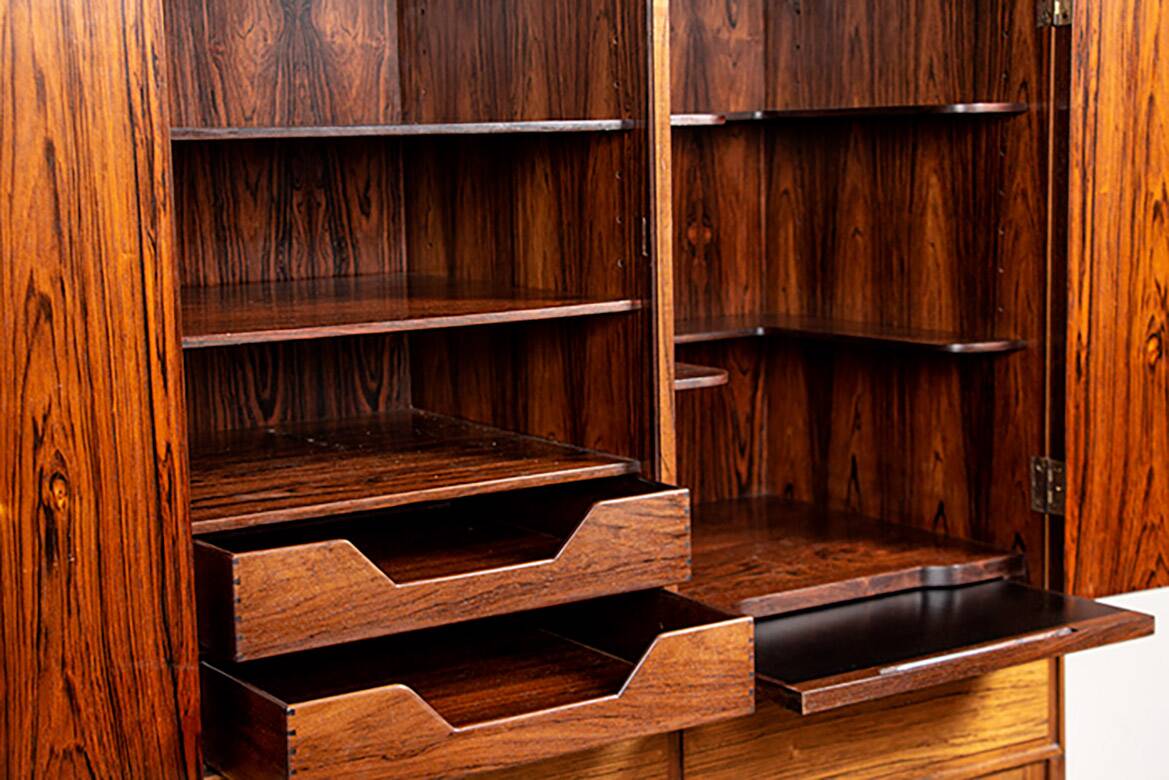 High cabinet, Bar, Danish in rosewood model 6201 by Hans Olsen 1960.