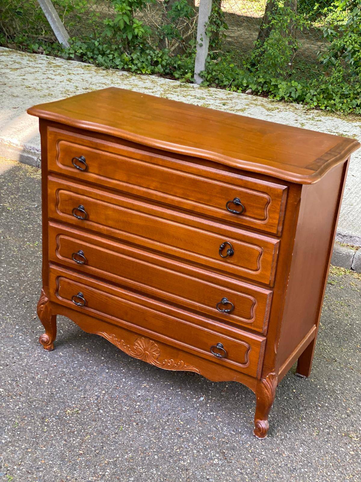 Bibus Louis XV commode in solid wood from the 1960s.