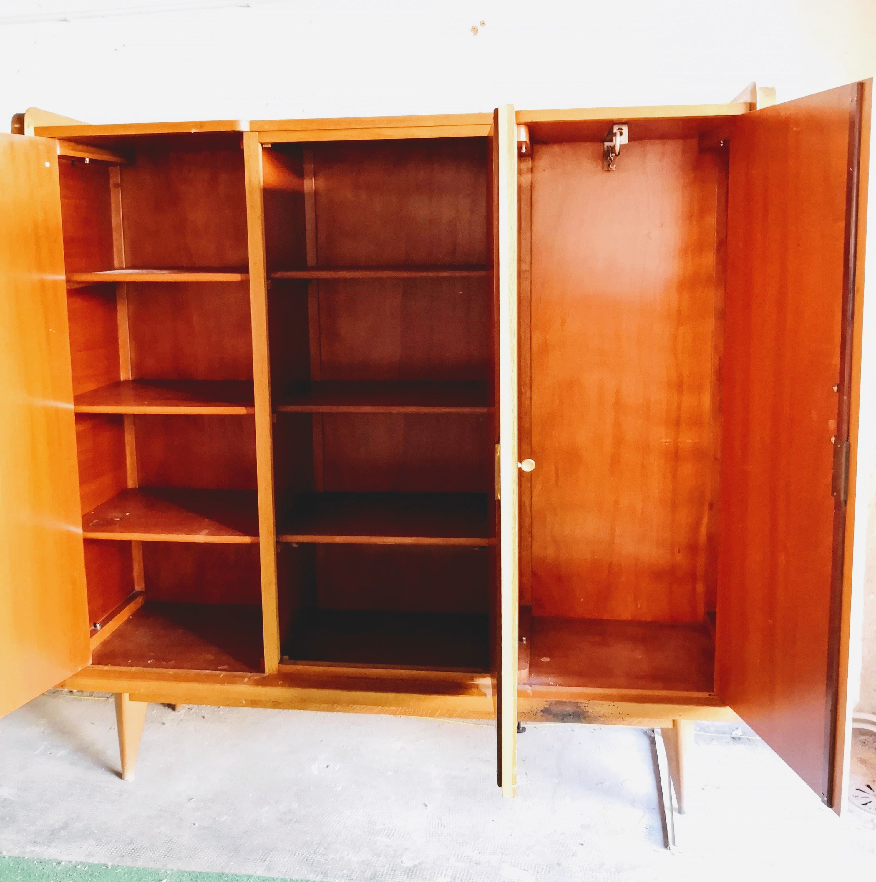 Armoire dressing vintage style scandinave
