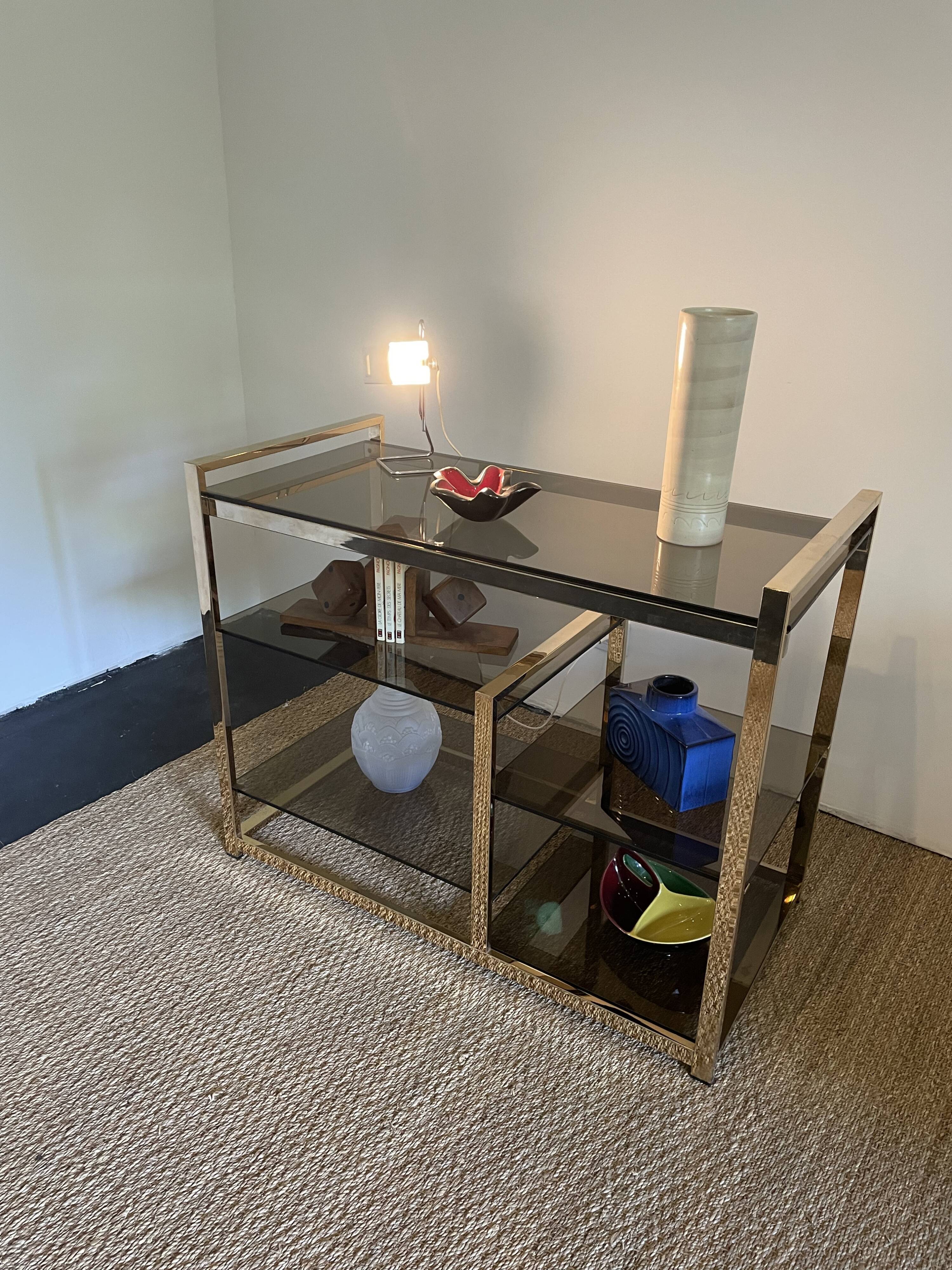 Low shelf gold metal design 70/80