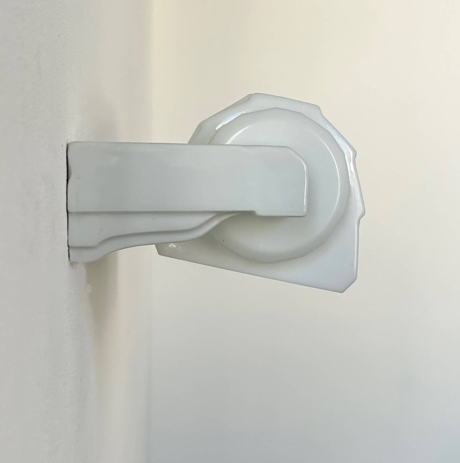 Vintage modernist wall sconce, porcelain and opaline glass, France 1930