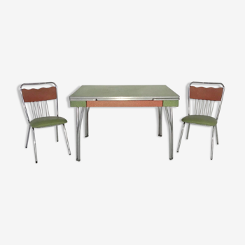 Set table and chairs in formica