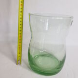 Vase en verre bullé soufflé artisanal vert