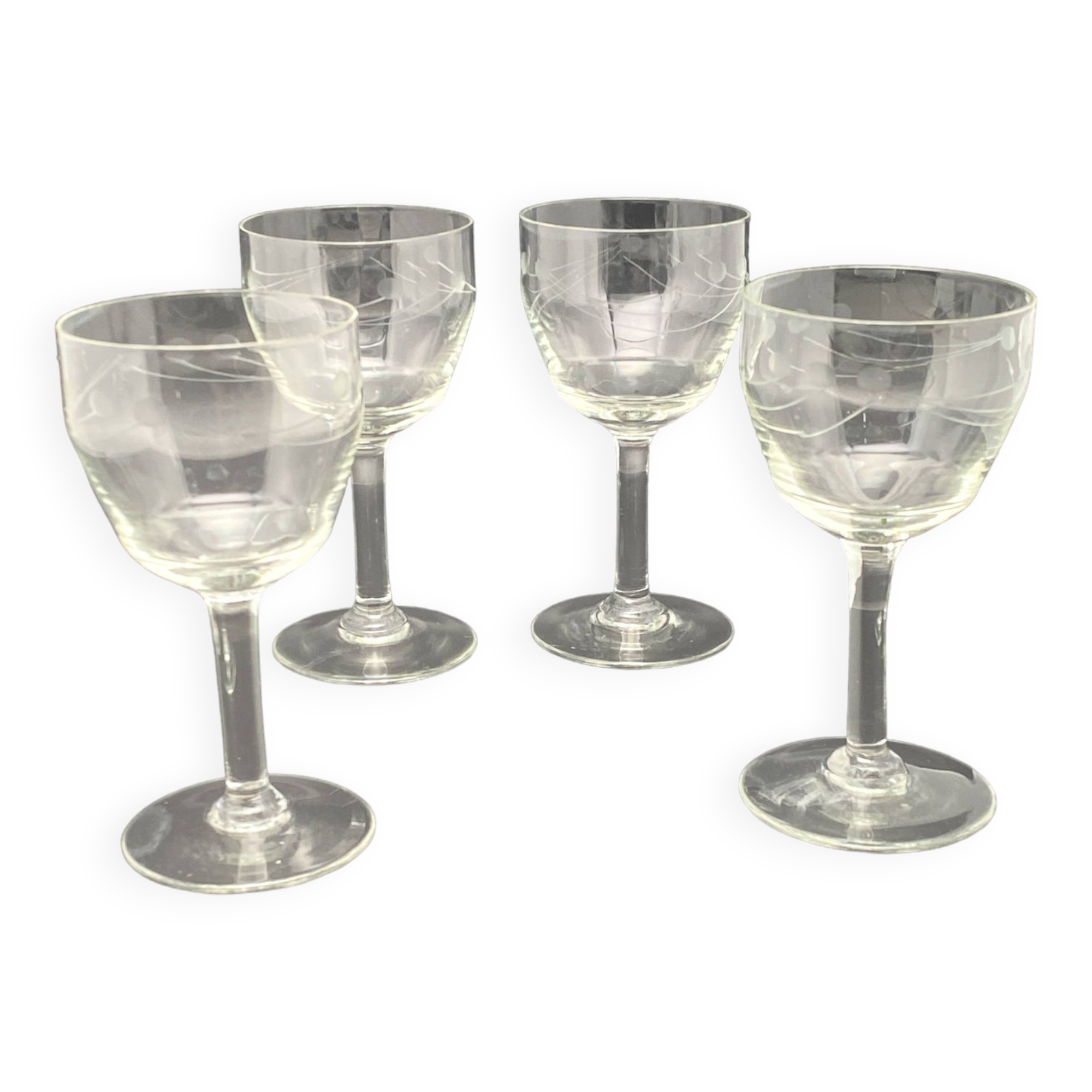 Wine glasses chiseled patterns
