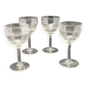 Wine glasses chiseled patterns