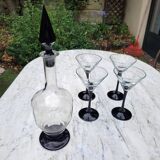 4 cocktail glasses and matching carafe