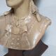 Buste de femme "l'élégante"XIXème en plâtre peint signé sur son socle en bois massif