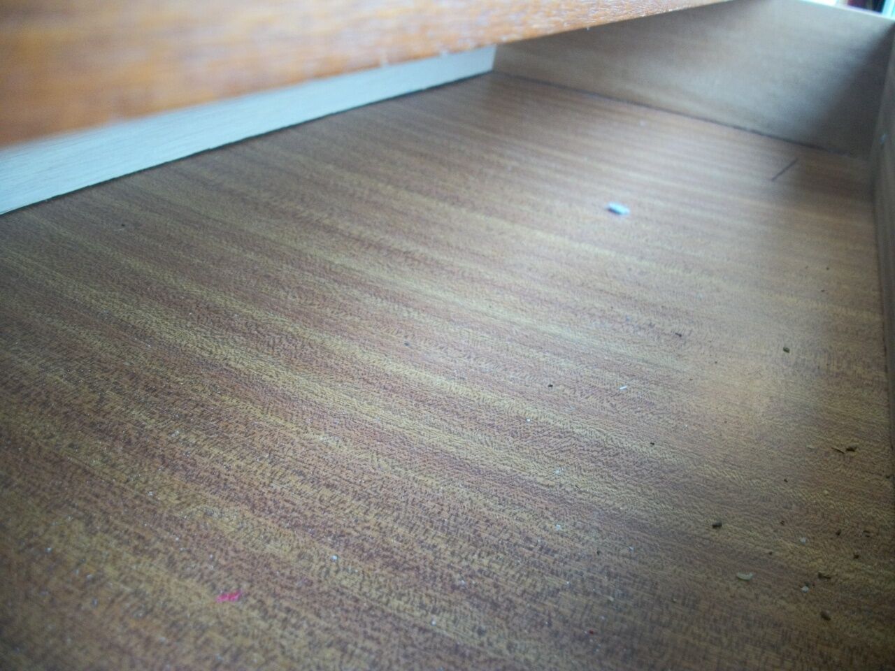 Vintage chest of drawerts