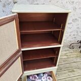 Armoire en bois patiné