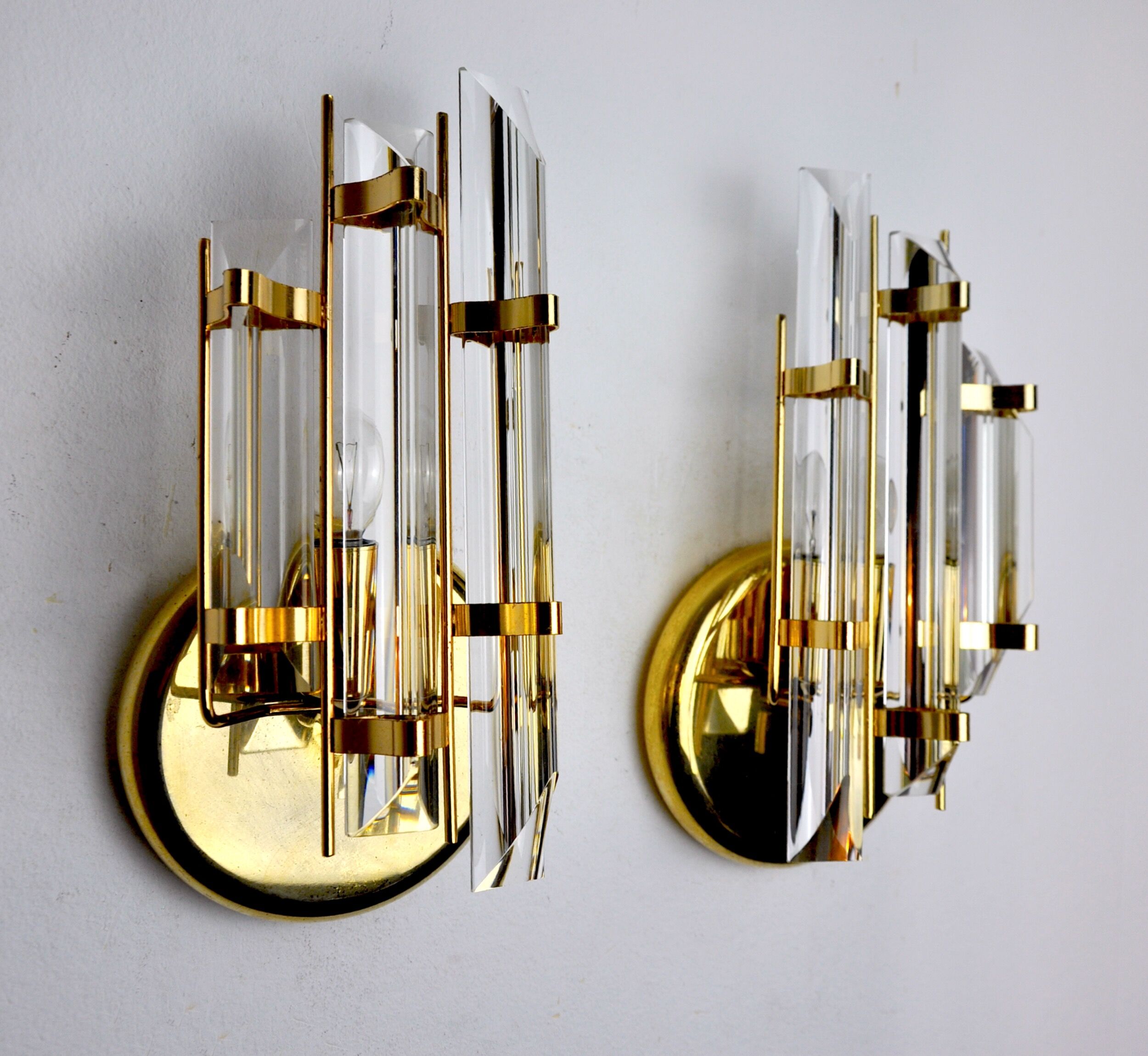 Pair of Venini wall lamps cut glass Murano Italy 1980