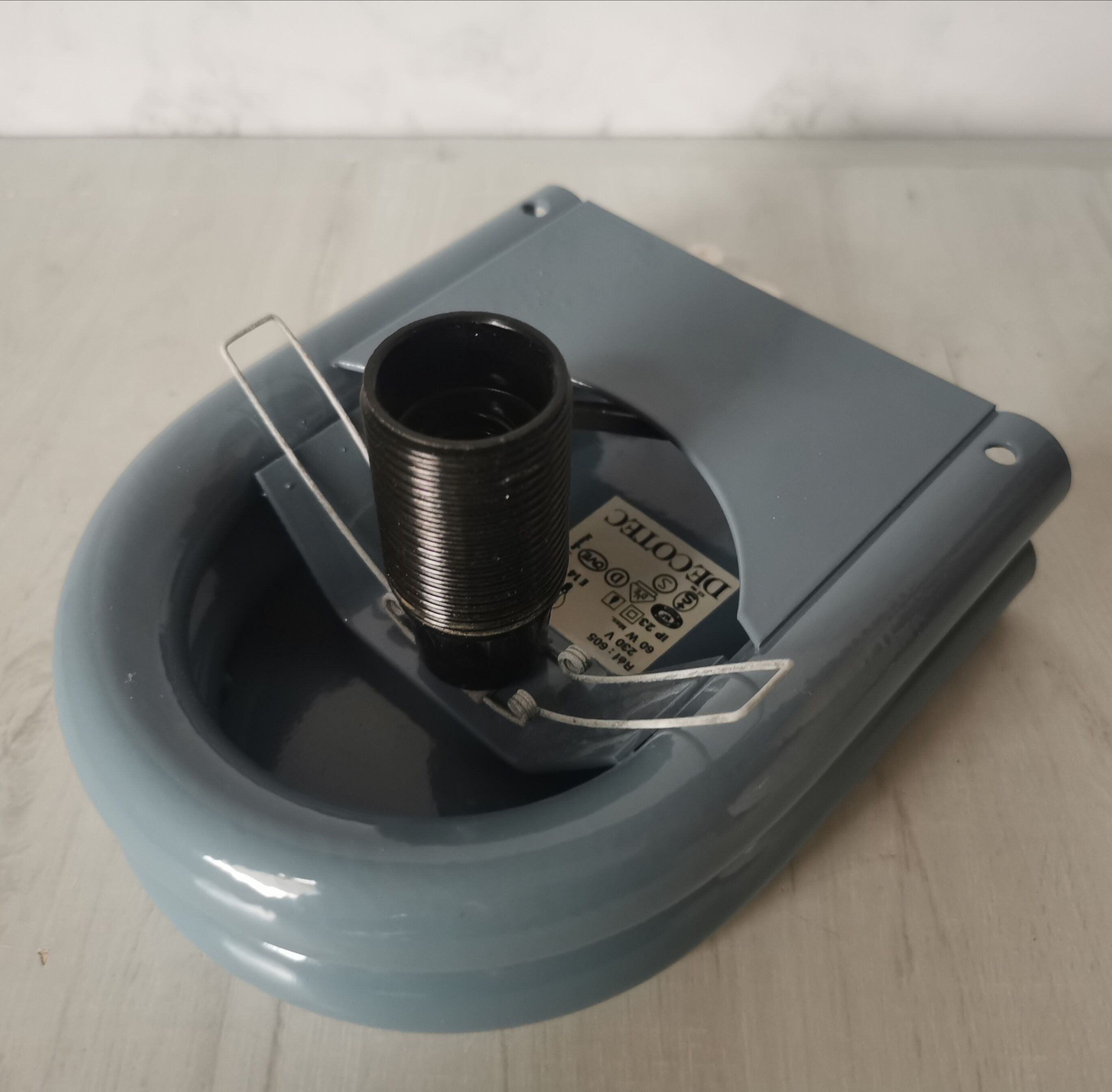 Vintage metal and opaline wall lamp