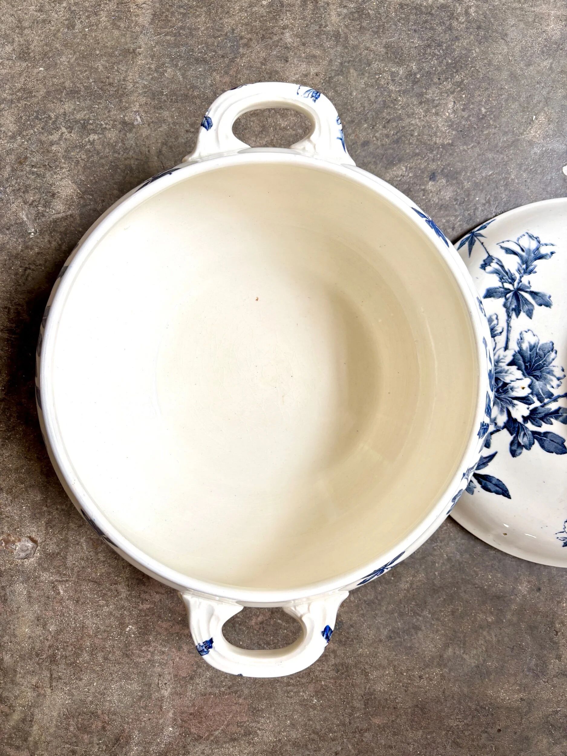 Lunéville blue ironstone tureen, "Azaléa" service