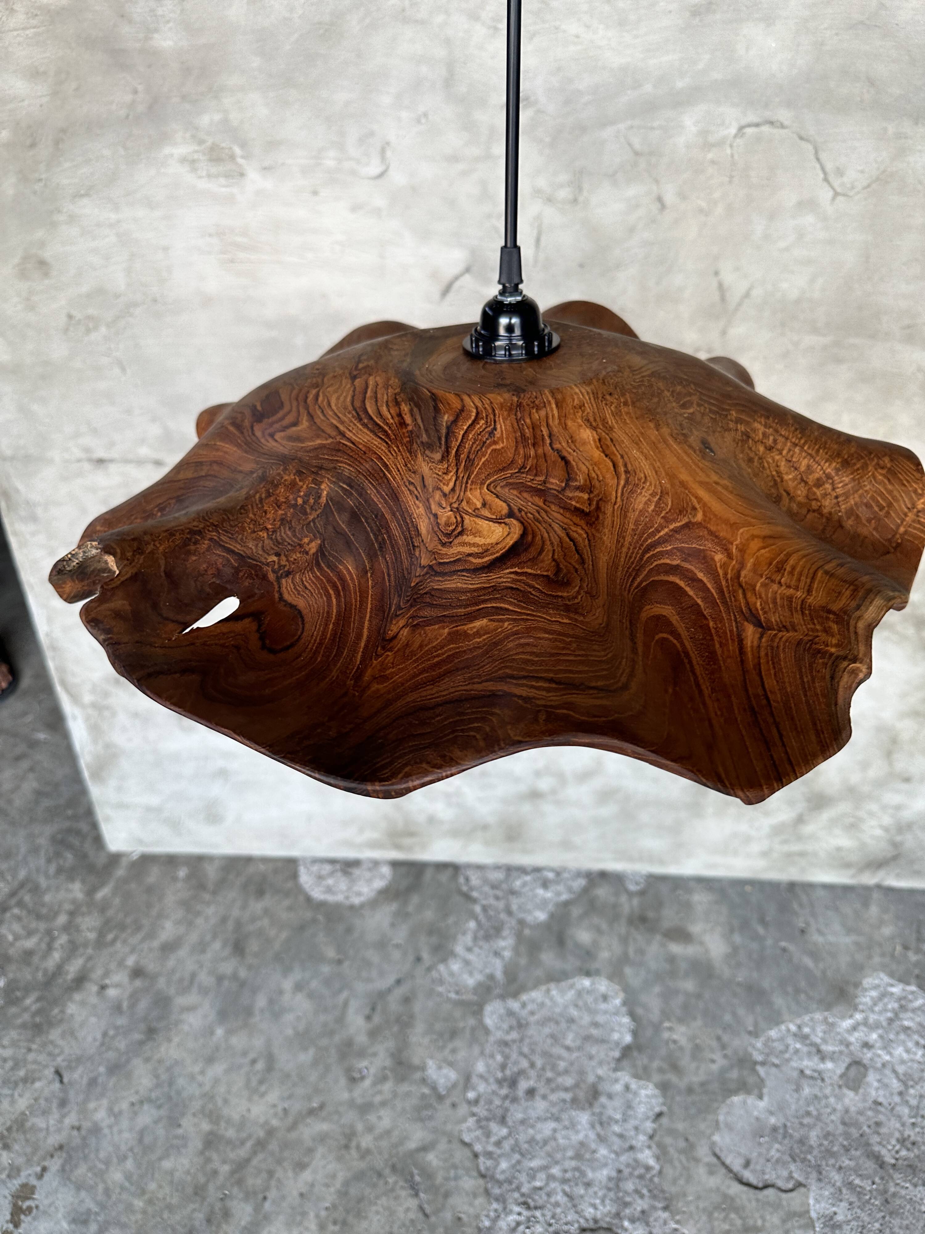Large pendant light in corrugated teak leaf (Large D:60 H:20)