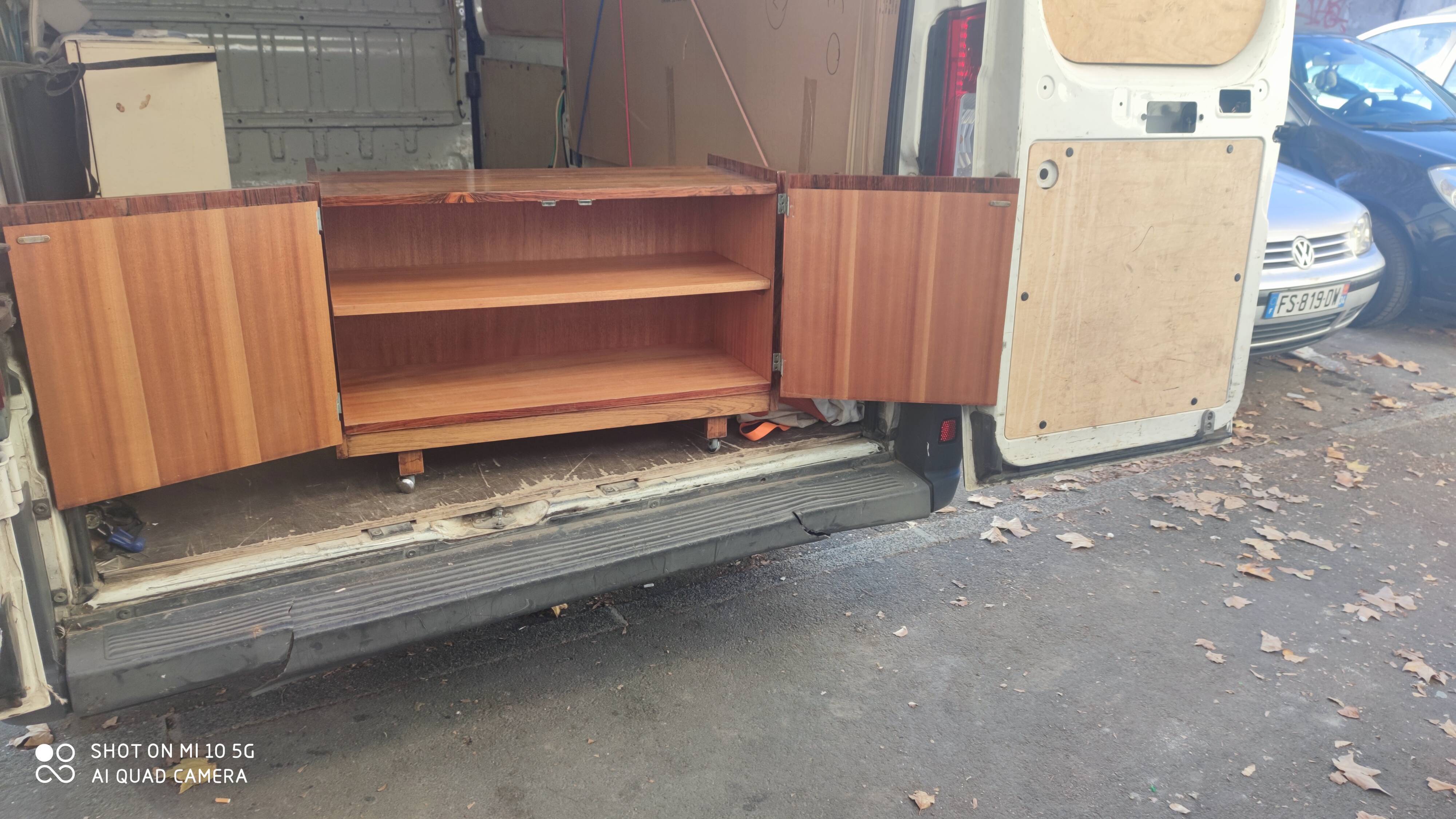 Bar cabinet 2 doors rolling