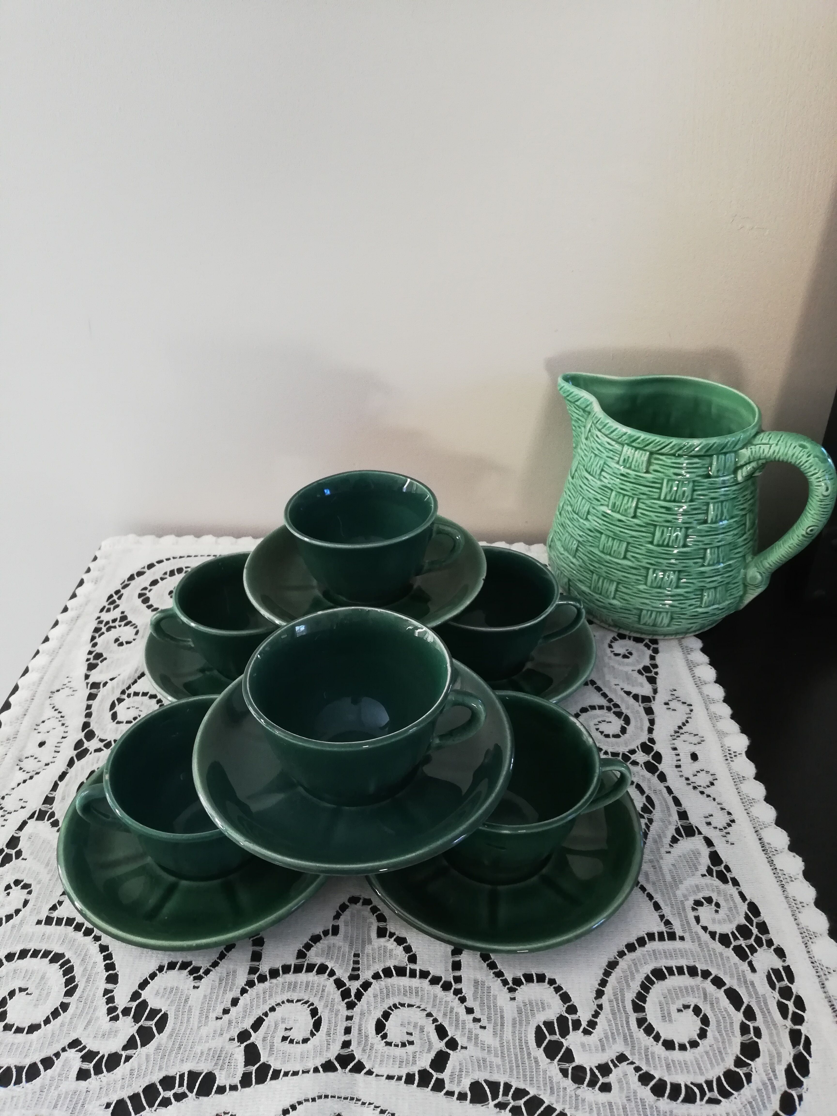 Service of 6 cups and saucers 50s