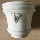 Porcelain pot cover of Paris