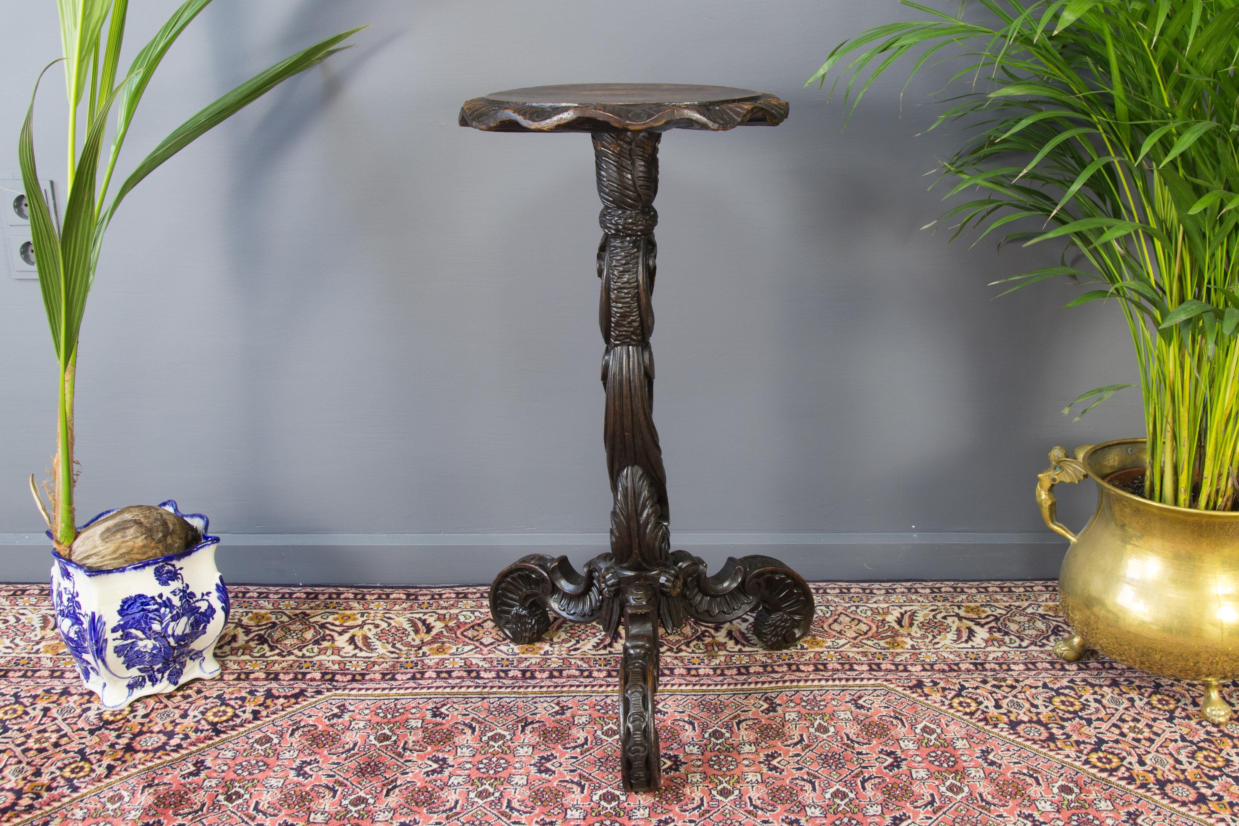 French carved pedestal table