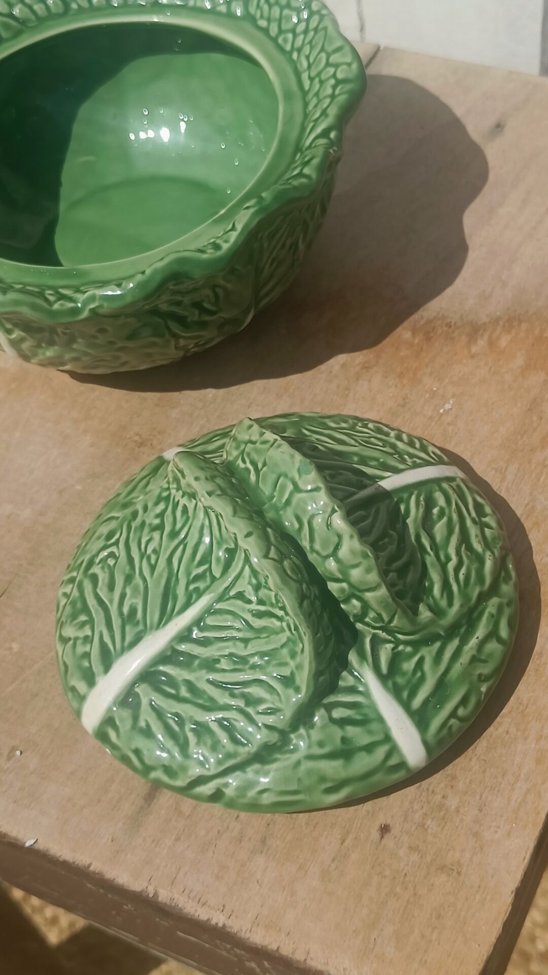 Vintage cabbage decor soup tureen