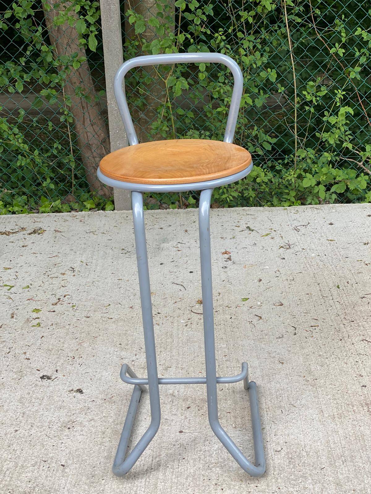 Tabouret de bar en acier courbé gris et bois massif 80cm