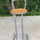 Tabouret de bar en acier courbé gris et bois massif 80cm