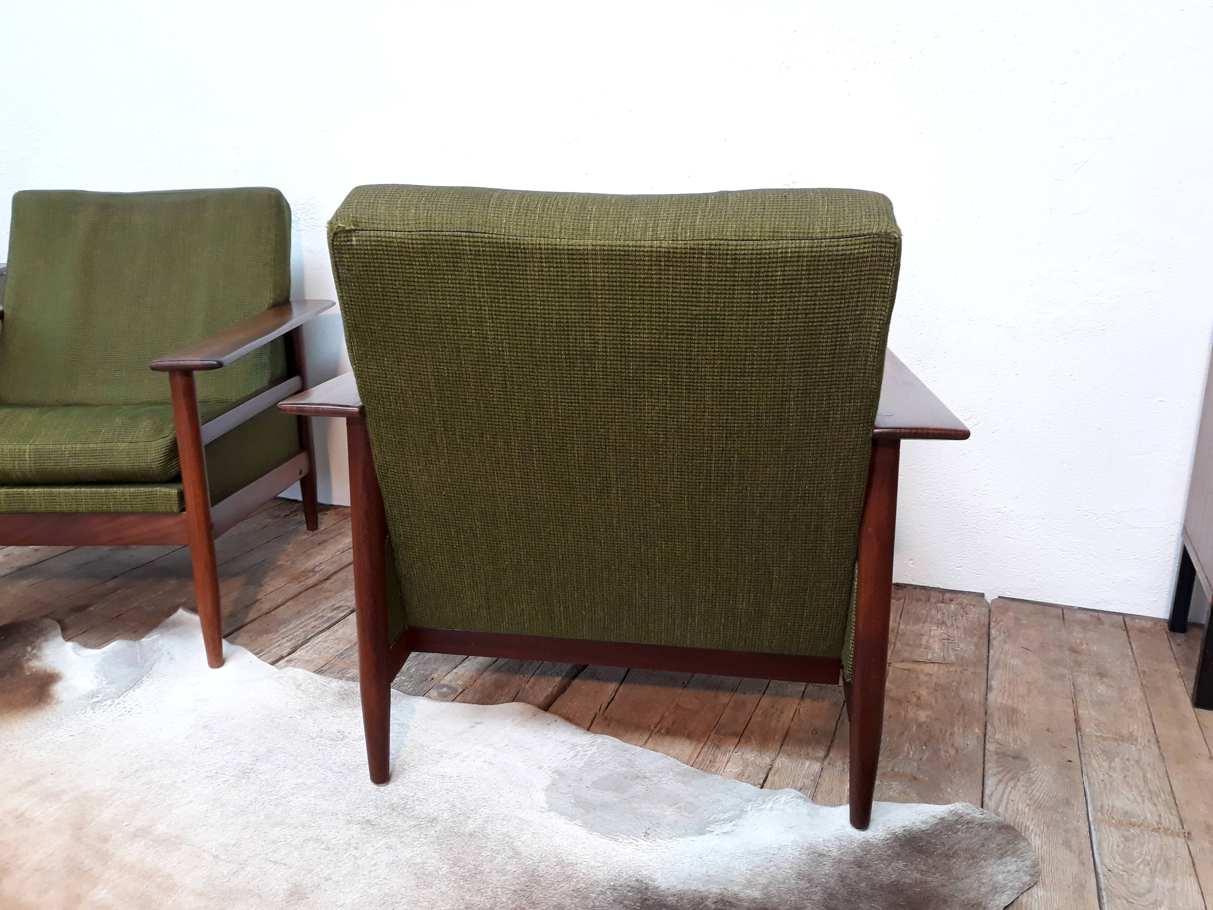 Pair of scandinavian chairs