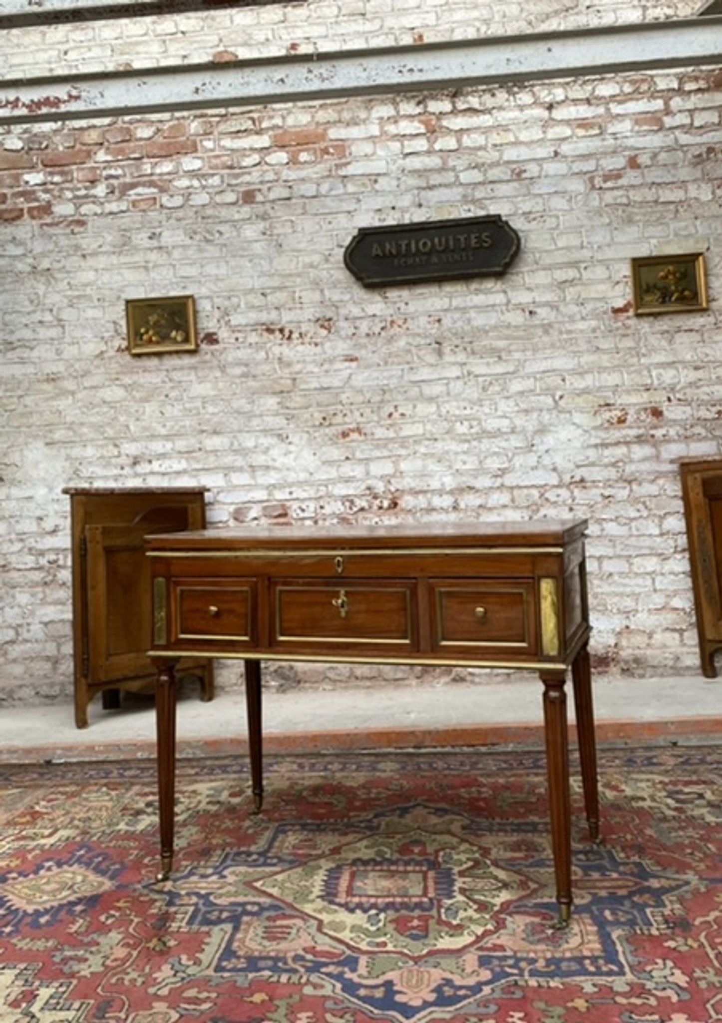 Mahogany dressing table for men stamped Roussens J. I Louis XVI period, 18th century