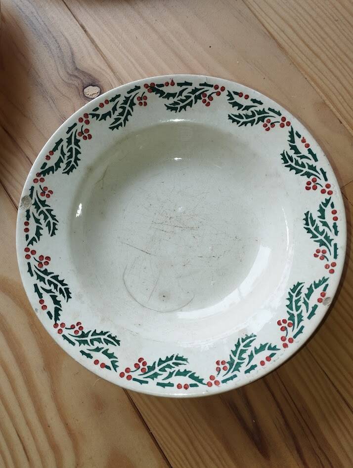 Holly tableware, ironstone, Hamage, Wolves Mill.