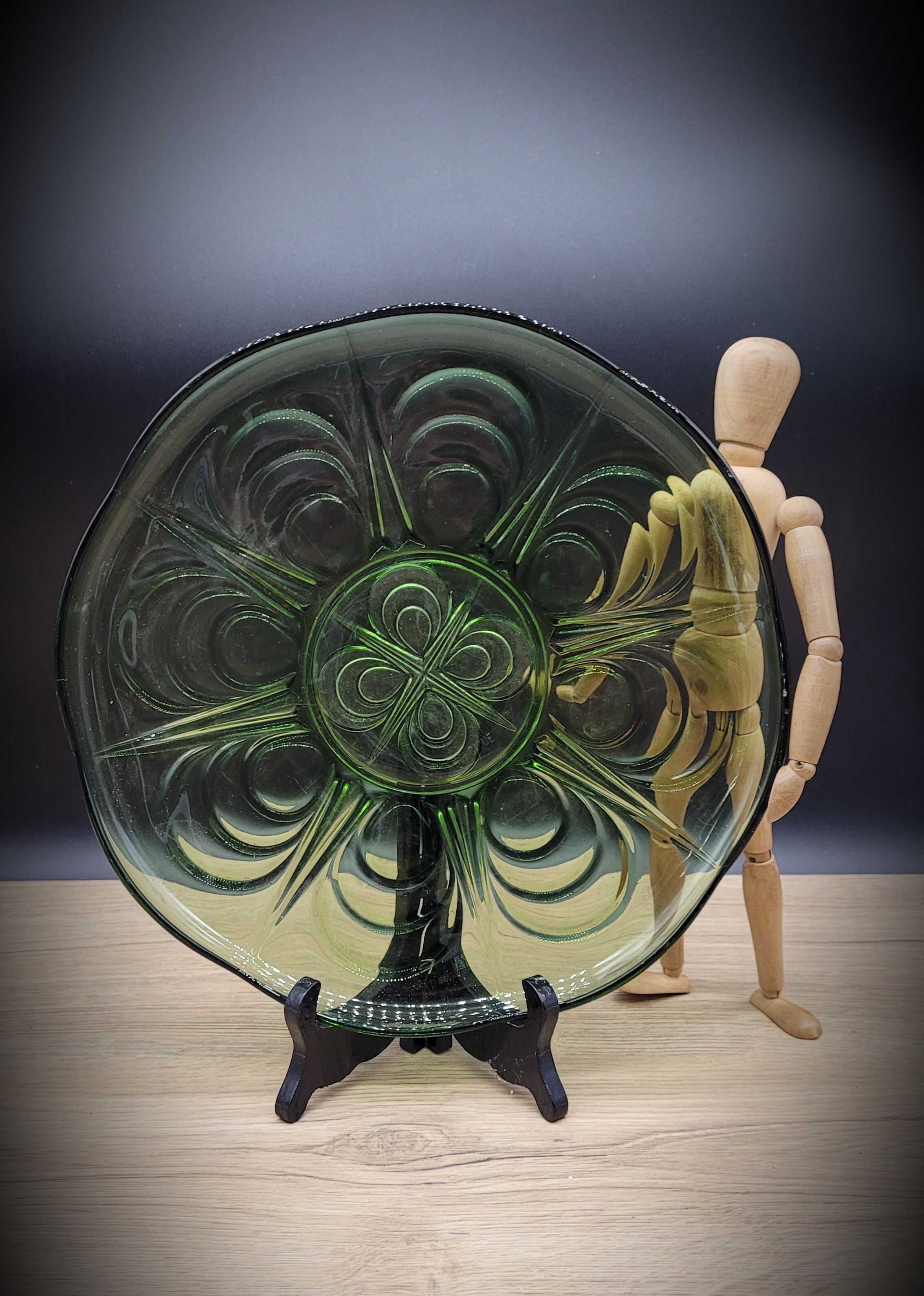 Manage glass pie dish