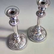 Bougeoirs en métal argenté